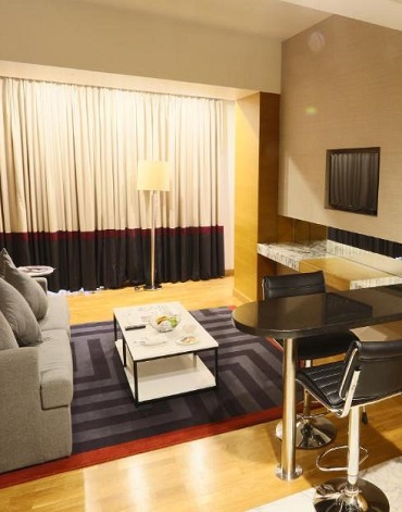 Large One Bedroom West LA close to Brentwood Main image 1